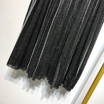 Hosszú redőzött szoknya fekete színben