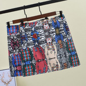 Női szoknya színes applikációval - rövid modell