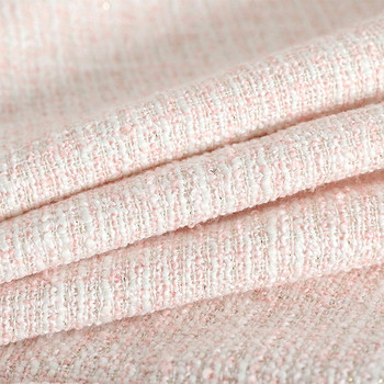 Stílusos női szoknya magas derékkal, világos színekben