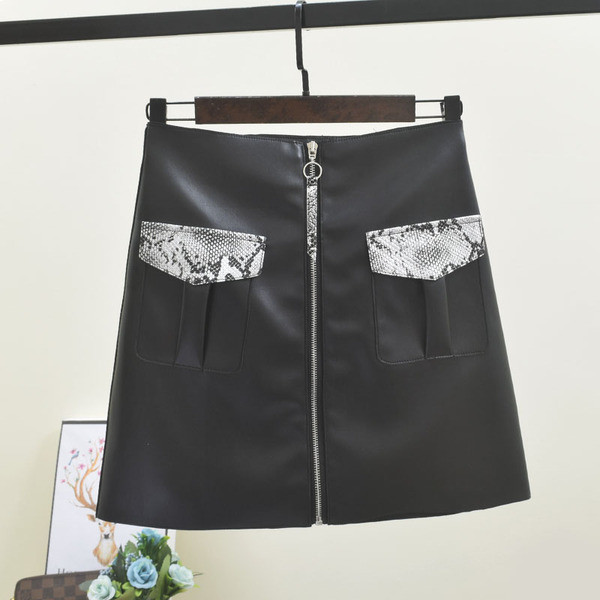 Aktuális női bőrszoknya cipzárral és zsebekkel több színben