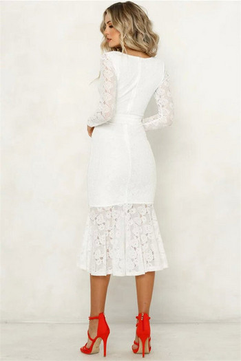 Stílusos női csipkeruha mély nyakkivágással, fehér és fekete színben