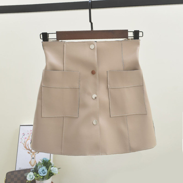 Bőr női szoknya gombokkal és zsebekkel több színben