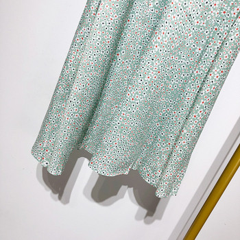 Hosszú, széles szoknya virágmintával