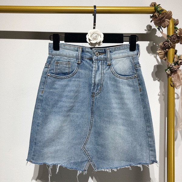 Farmer rövid szoknya zsebekkel, két színben