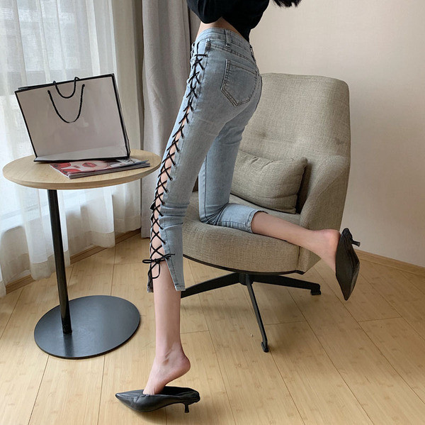 Aktuális női farmer Karcsú, fűzős modell