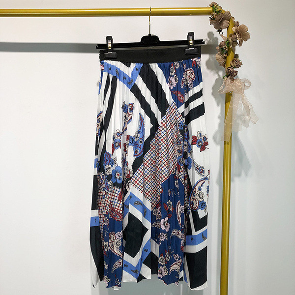 Redős női szoknya rugalmas derékkal, színes mintával