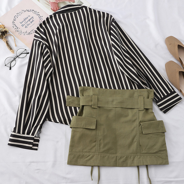 Modern női kétrészes szett zöld csíkos inggel és szoknyával