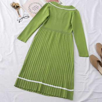 Vékony kötésből készült stílusos női ruha többféle színben