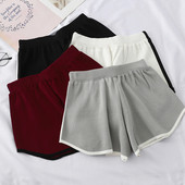 Alkalmi női rövidnadrág négy színben