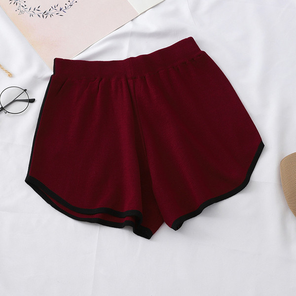 Alkalmi női rövidnadrág négy színben