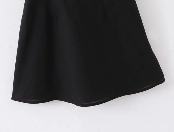 Modern alkalmi női ruha fekete színben