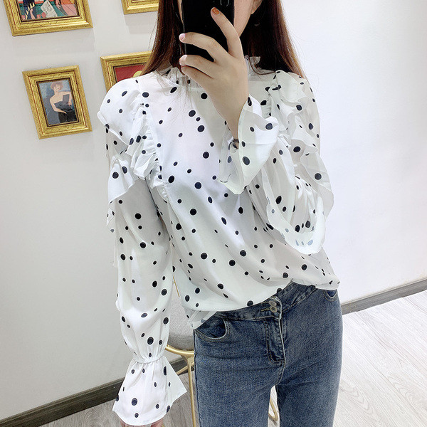 Női hosszú ujjú blúz fehér pöttyökkel