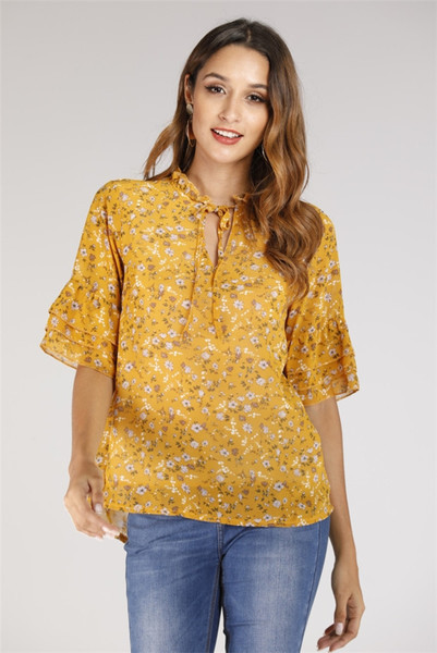 Alkalmi női póló nyakkendővel, virágmintával