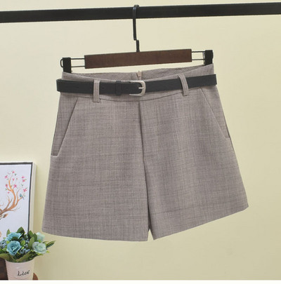 Modern női rövidnadrág övvel több színben