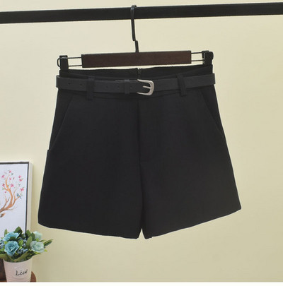 Modern női rövidnadrág övvel több színben