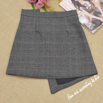 Női szoknya aszimmetrikus modell több színben gombokkal