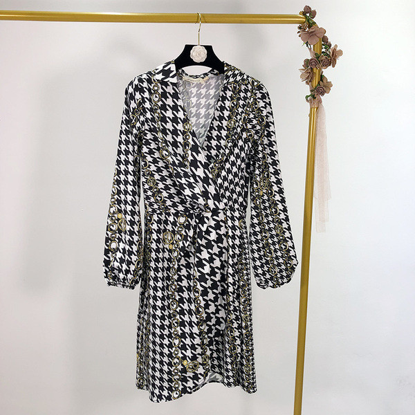 Hosszú női kockás ruha