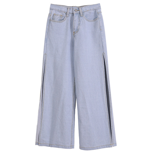 Modern női szabású, hasított farmernadrág