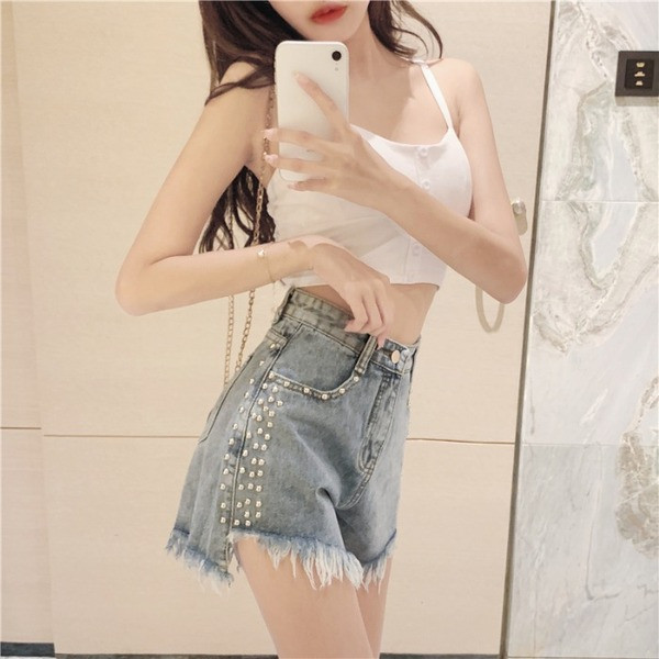 Alkalmi női rövidnadrág fűzővel