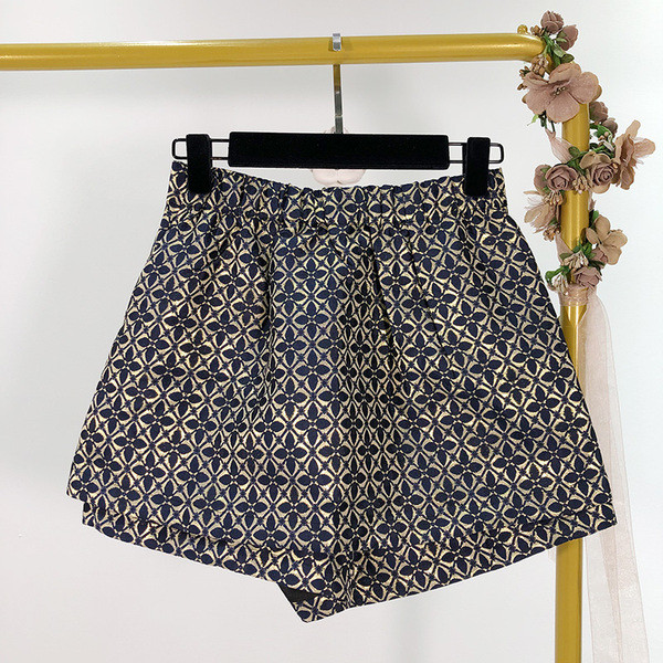 Fusta-pantalon de dama cu nasturi