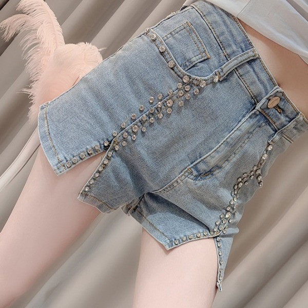 Pantaloni scurti moderni de dama cu pietre decorative