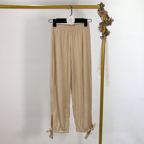 Pantaloni de damă cu legături la gleznă