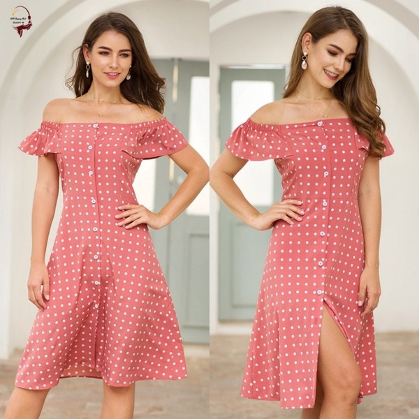 Rochie modernă de damă cu mâneci căzute și nasturi în culoarea roz