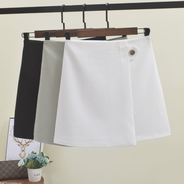 Fusta-pantaloni eleganti de dama in alb, negru si bej