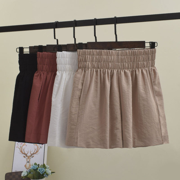 Pantaloni scurti moderni de dama cu talie elastica in mai multe culori