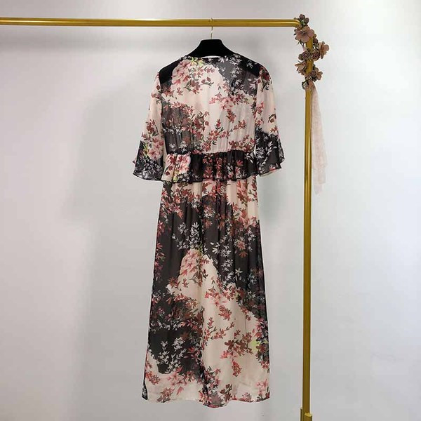 Rochie lunga de dama cu model floral si decolteu in V