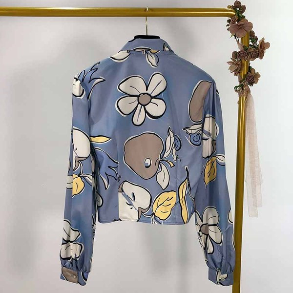 Cămașă scurtă de damă cu mâneci lungi și model colorat