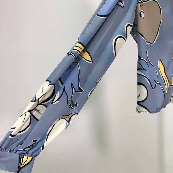 Cămașă scurtă de damă cu mâneci lungi și model colorat