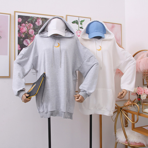 Bluză de damă sport model nou cu glugă în culorile gri, alb și negru