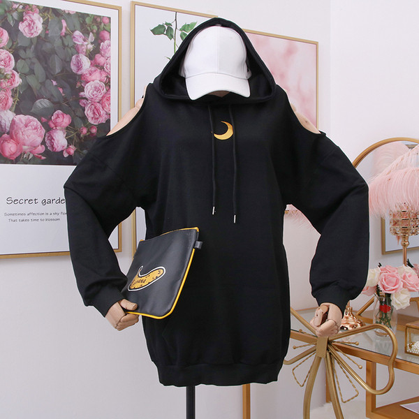 Bluză de damă sport model nou cu glugă în culorile gri, alb și negru