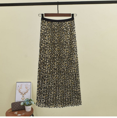 Fusta de dama plisata cu aplicare de culoare in mai multe culori