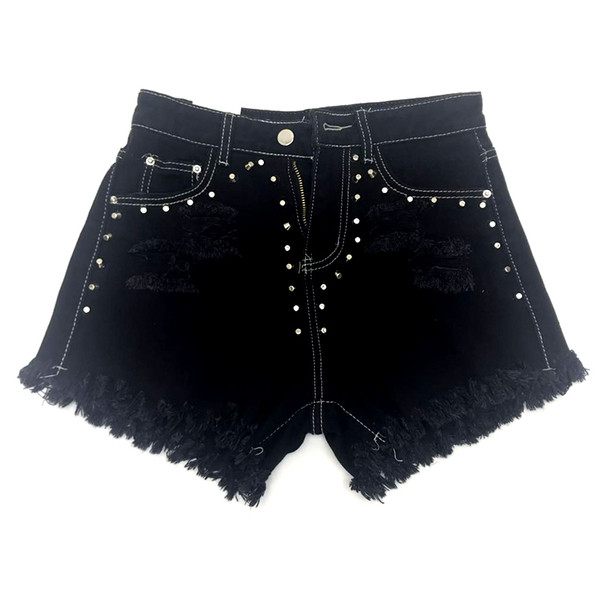 Pantaloni scurți de damă actuali în negru cu element metalic