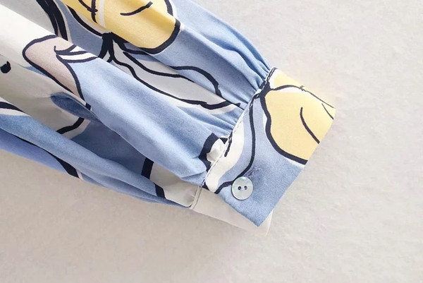 Női ing klasszikus kabáttal, kék virágos motívumokkal