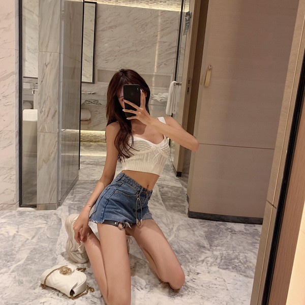 Modern női rövidnadrág magas derékkal, kék színben