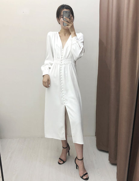 Rochie de dama decupata model nou cu maneci lungi de culoare alba