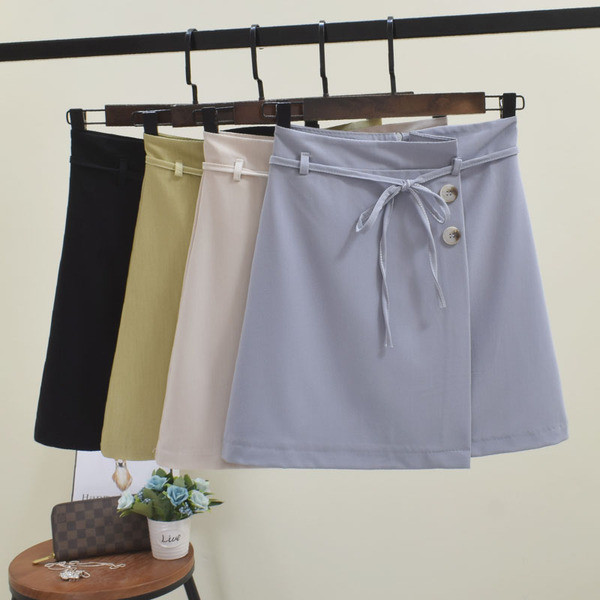 Fusta de dama cu nasturi in mai multe culori