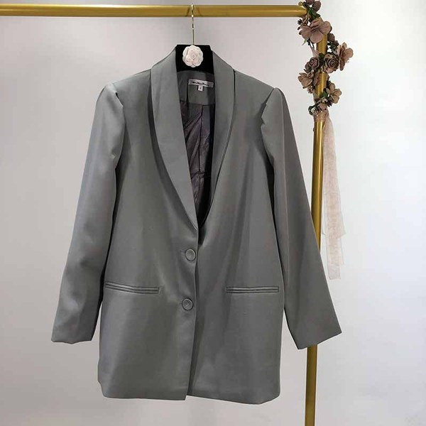 Geaca de dama cu maneca lunga si curea gri