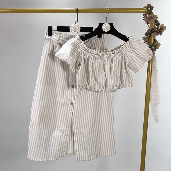 Set de dama de fusta lunga si bustiera