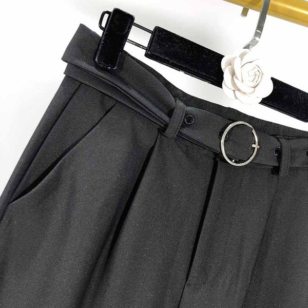 Pantaloni lungi de dama cu curea de culoare neagra