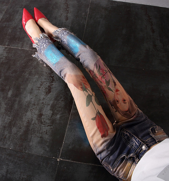 Blugi moderni de dama cu aplicatie cu talie joasa