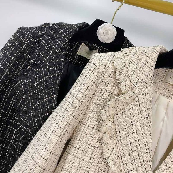 Geaca dama in carouri cu maneci lungi in doua culori