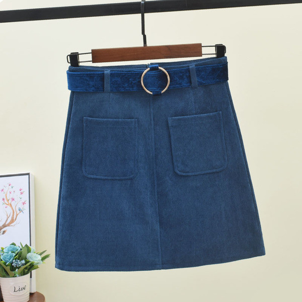 Női szoknya derekán övvel több színben