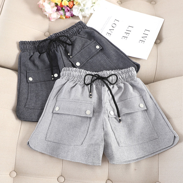 Pantaloni scurti de dama cu talie elastica si buzunare in mai multe culori