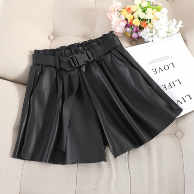 Női rövidnadrág, magas derékkal műbőrből több színben