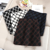 Rövid női szoknya magas derékkal, több színben