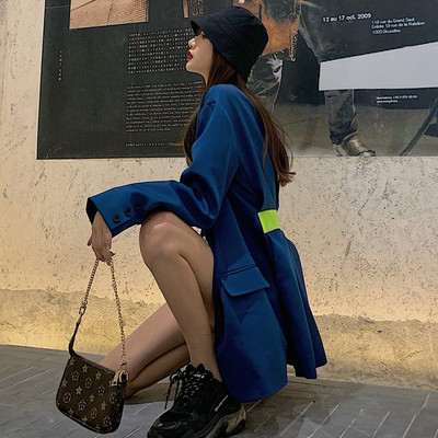 Модерно дамско дълго сако в син цвят